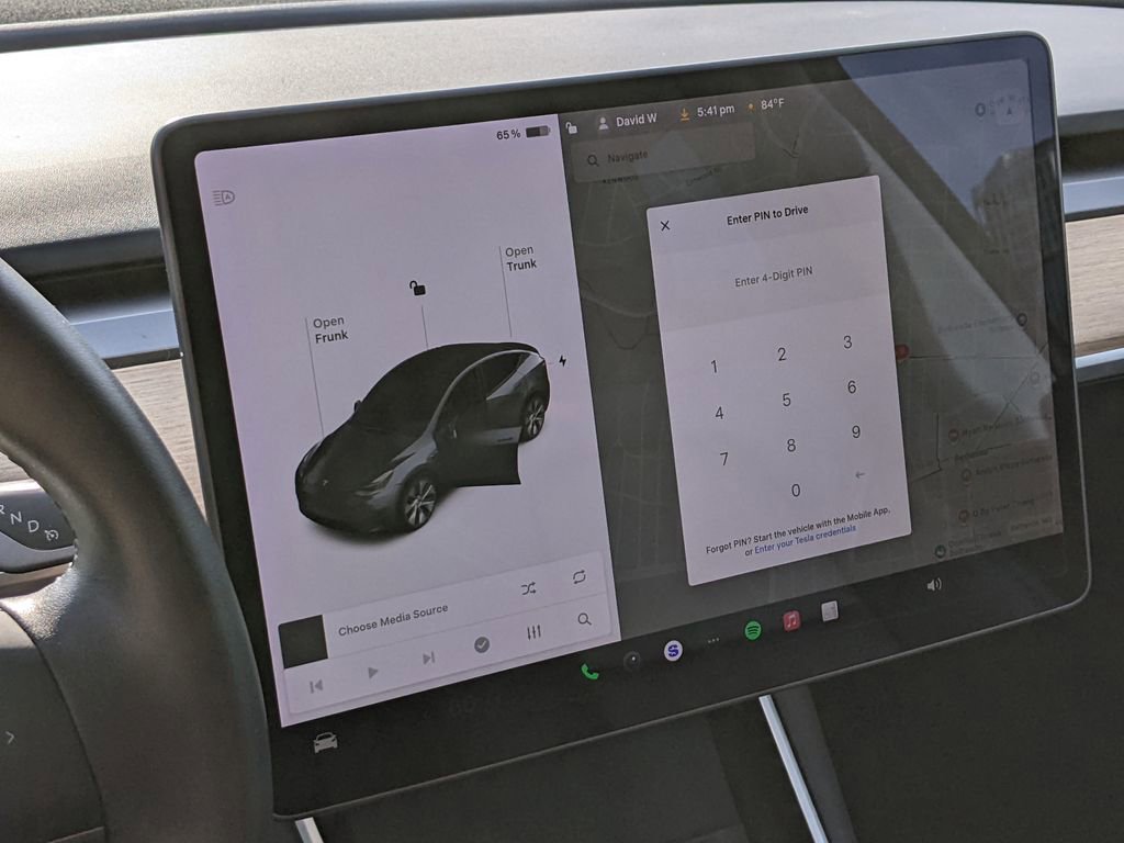 Used 2020 Tesla Model Y Long Range image 16