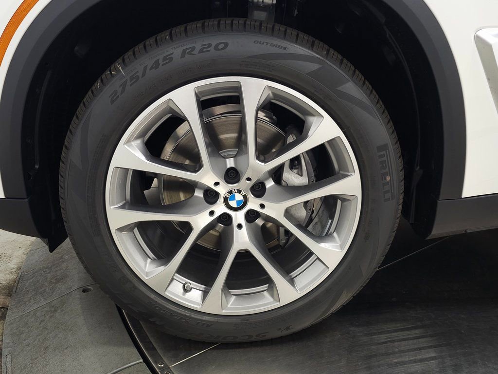 Used 2026 BMW X5 xDrive40i w/ Premium Package AWD/4WD image 8