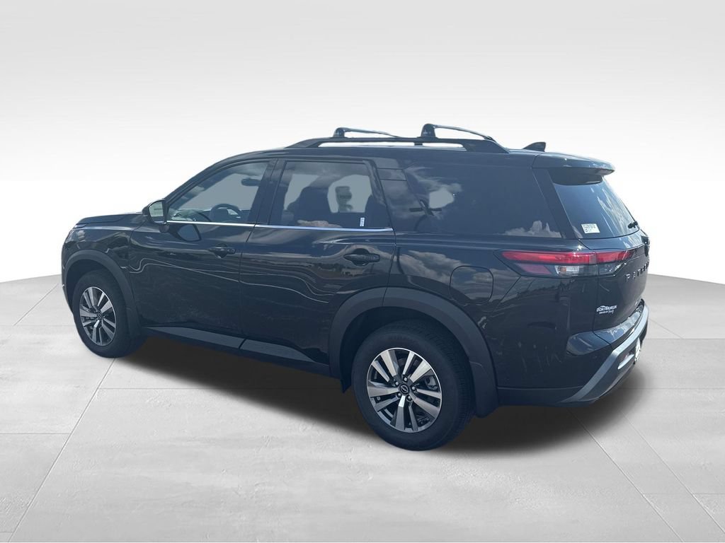 New 2026 Nissan Pathfinder SL AWD/4WD image 3