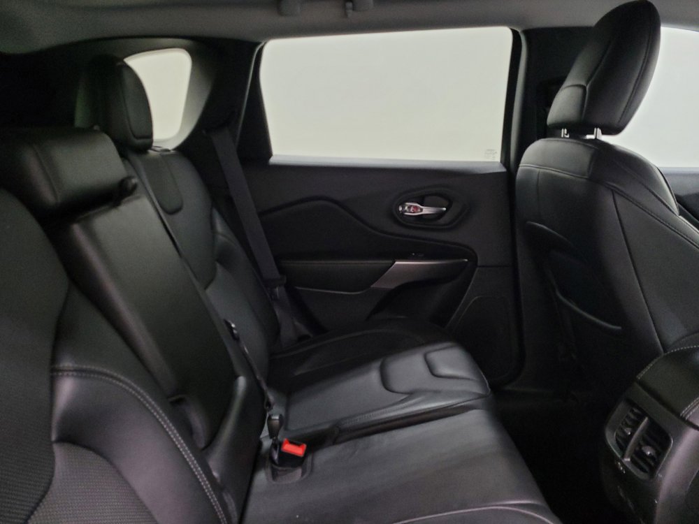 Used 2021 Jeep Cherokee Limited AWD/4WD image 19