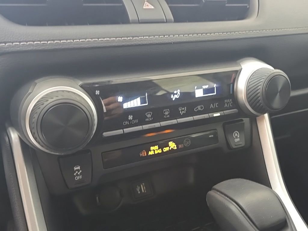 Used 2024 Toyota RAV4 LE image 20
