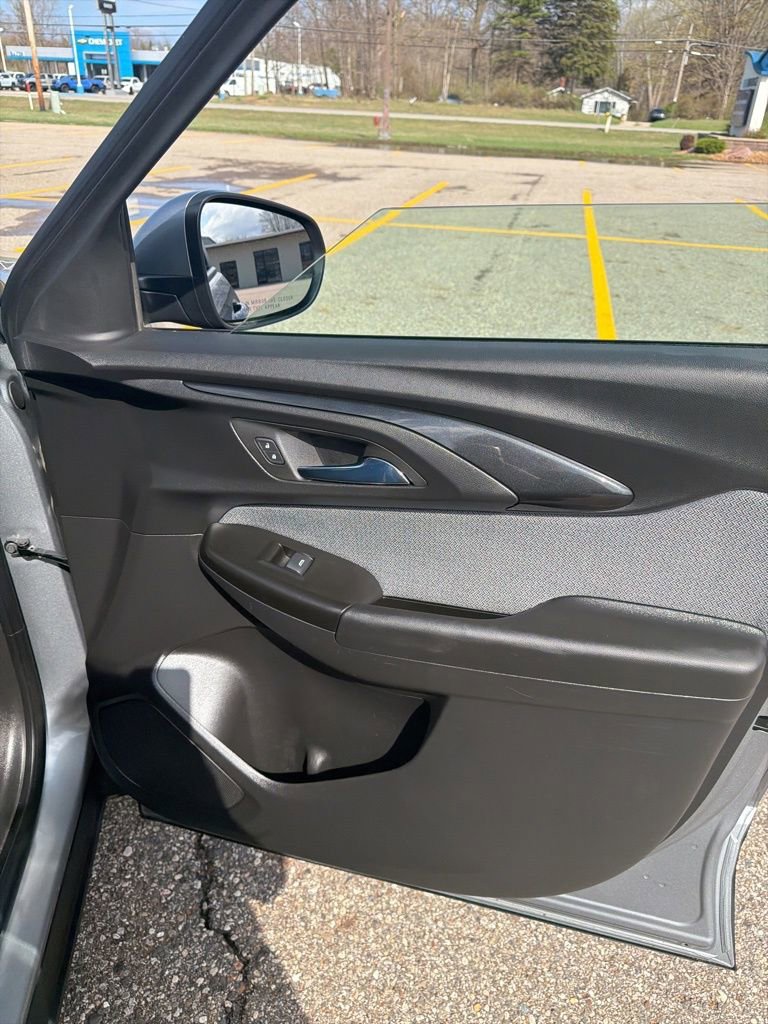 Used 2023 Chevrolet TrailBlazer LT image 15