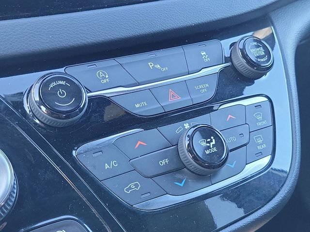 Used 2019 Chrysler Pacifica Touring Plus w/ S Appearance Package FWD image 31