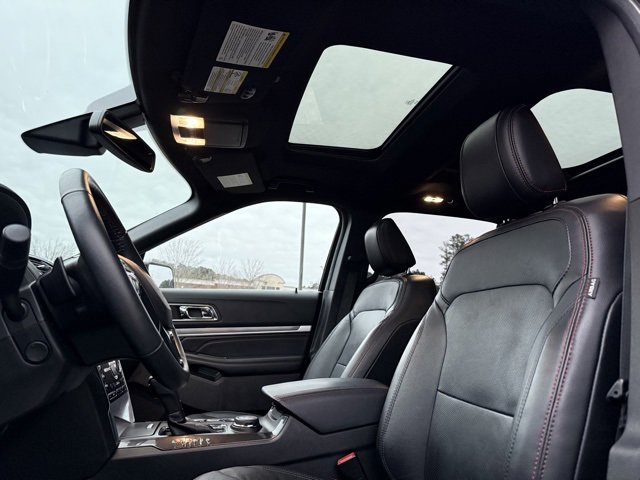Used 2018 Ford Explorer Sport w/ Equipment Group 401A image 27