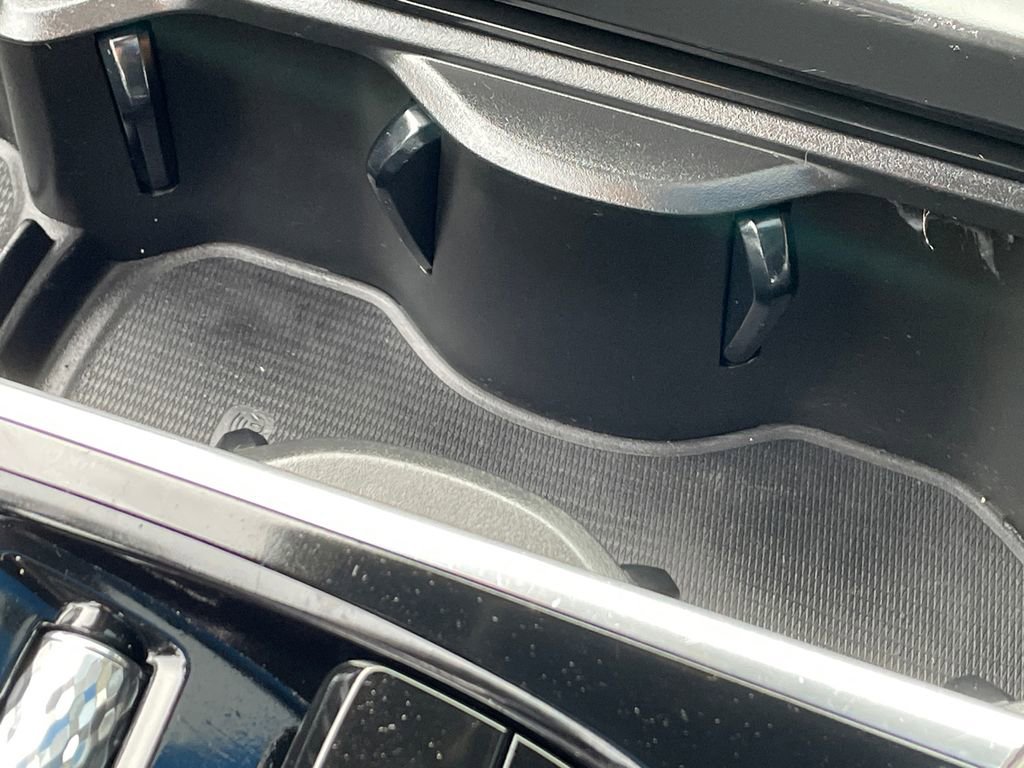 Used 2020 Volvo S60 T6 R-Design image 41