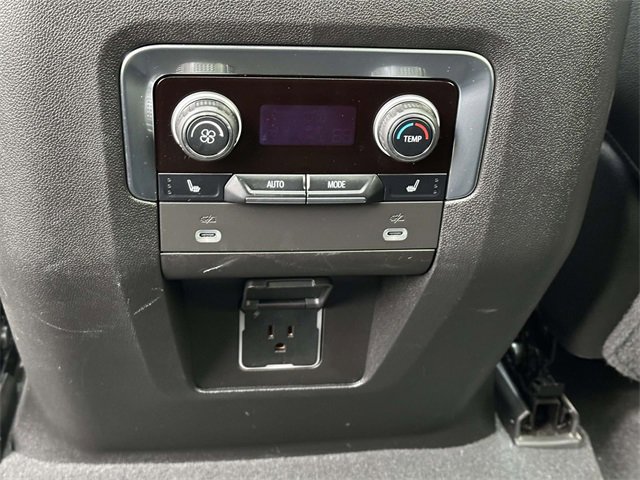 Used 2022 Chevrolet Tahoe LT w/ Luxury Package image 16