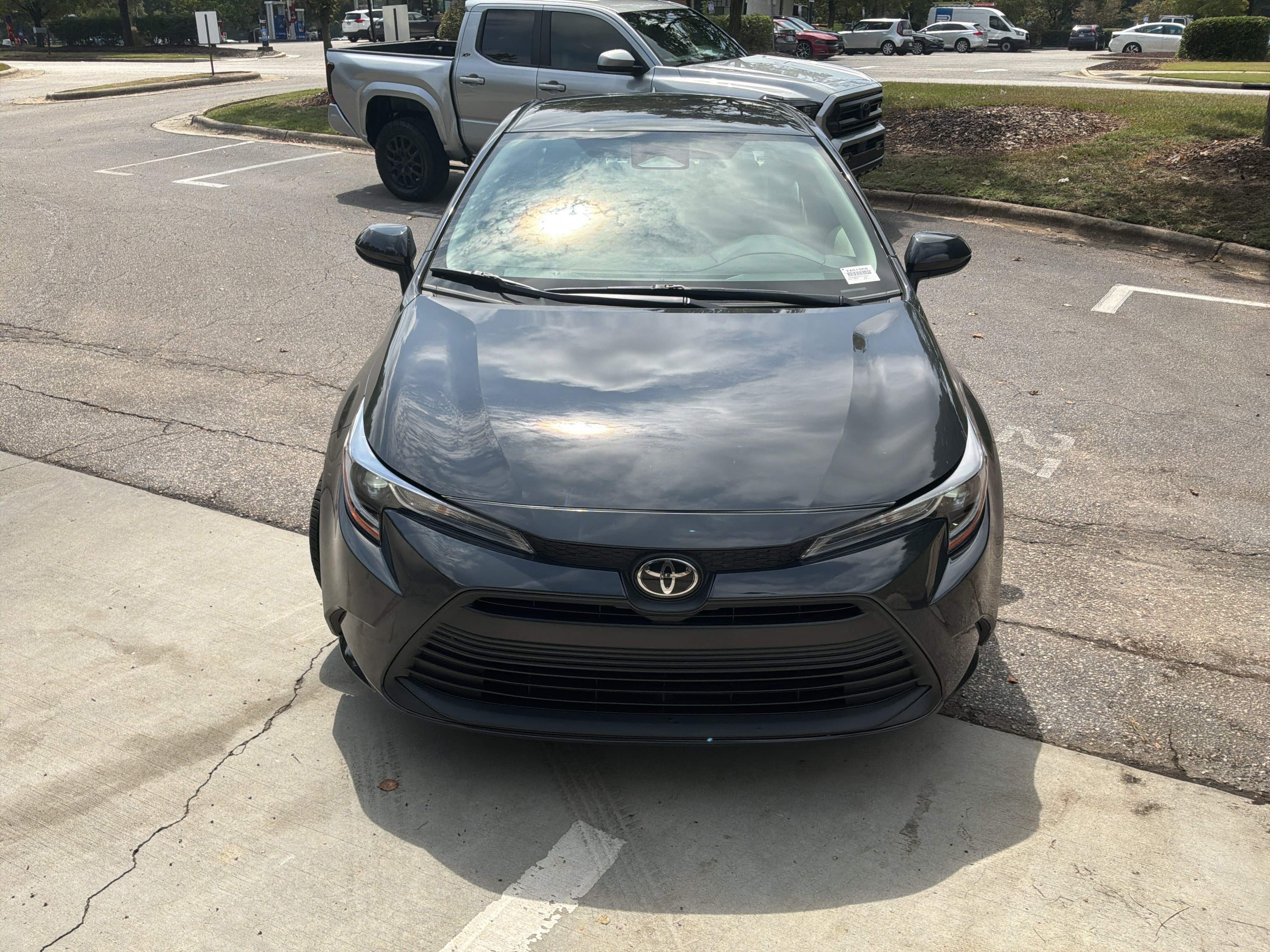Used 2026 Toyota Corolla LE FWD image 3