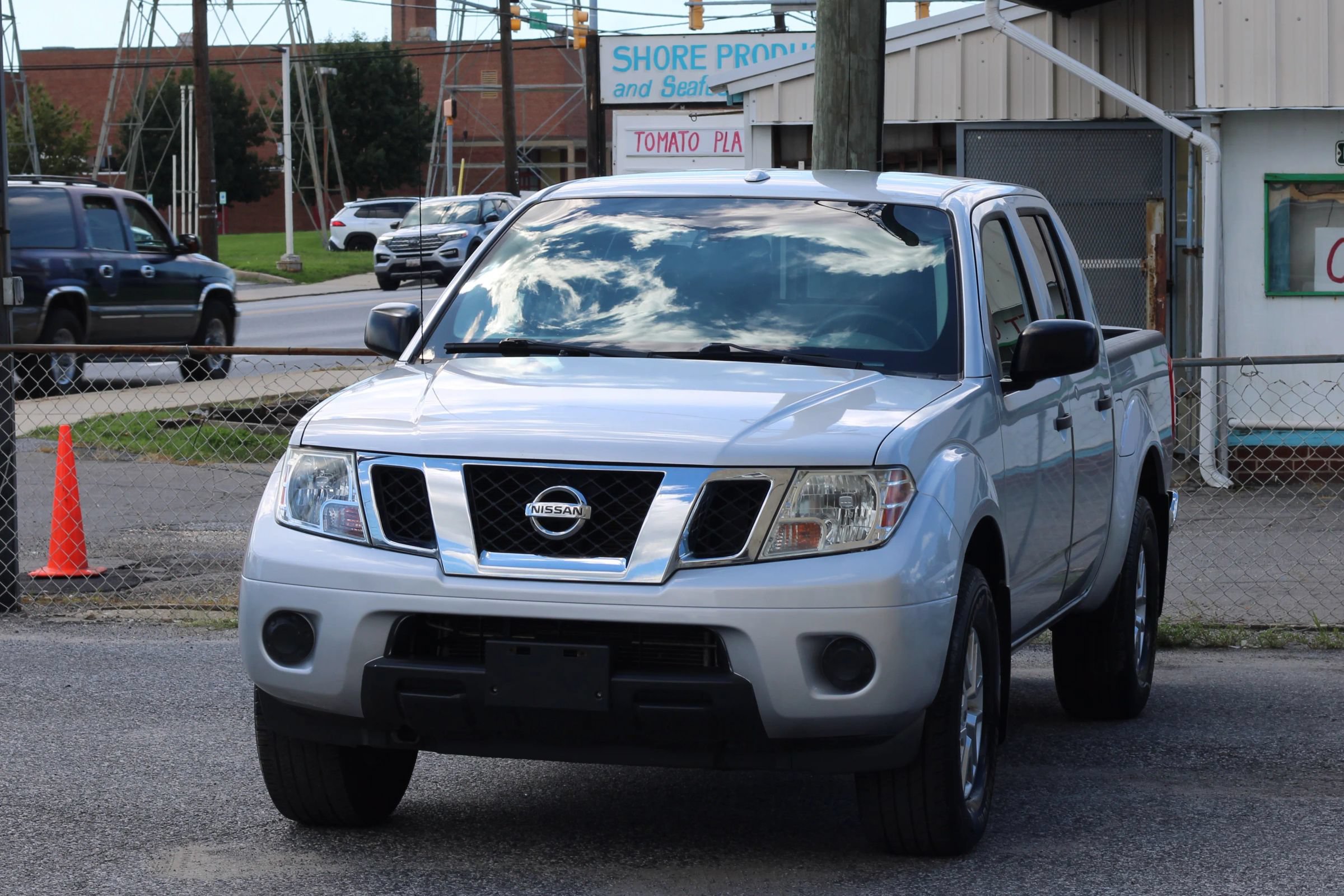 Used 2018 Nissan Frontier SV AWD/4WD image 3