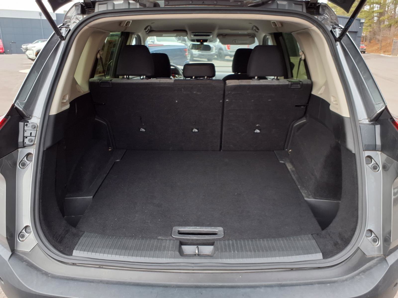 Used 2023 Nissan Rogue SV image 25