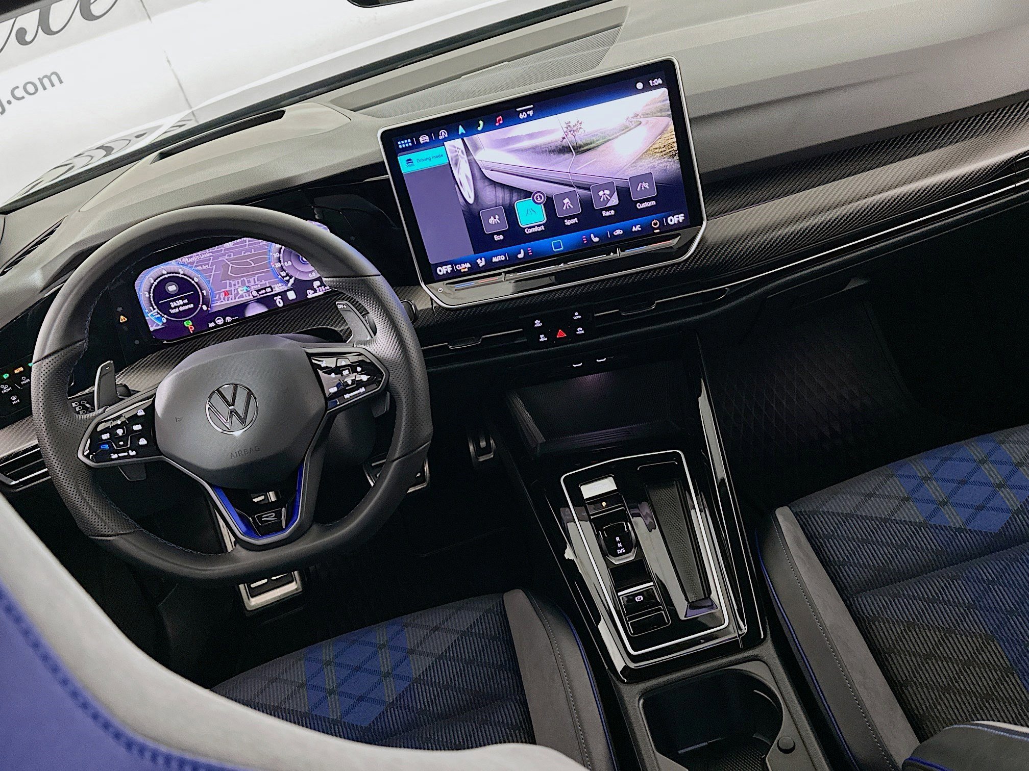 Used 2025 Volkswagen Golf R Black Edition w/ Euro Stye Package image 18