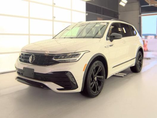 Used 2023 Volkswagen Tiguan SE R-Line AWD/4WD image 6