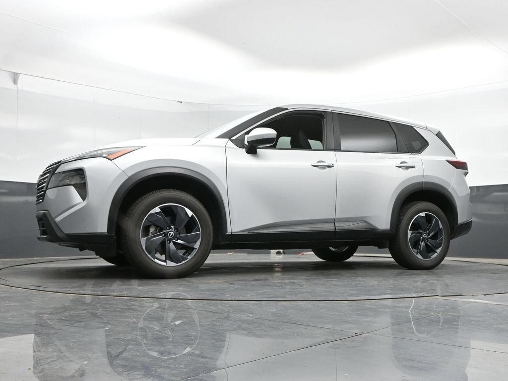 Used 2025 Nissan Rogue SV AWD/4WD image 45