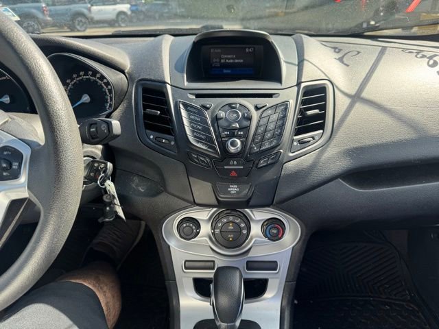 Used 2019 Ford Fiesta SE FWD image 24