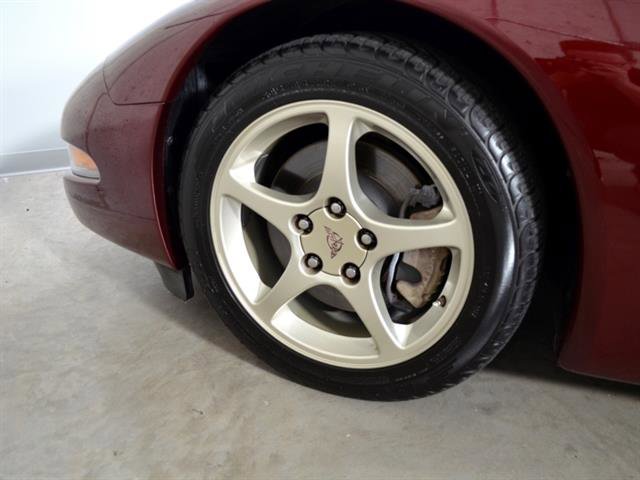 Used 2003 Chevrolet Corvette Convertible w/ Preferred Equipment Group1 image 10