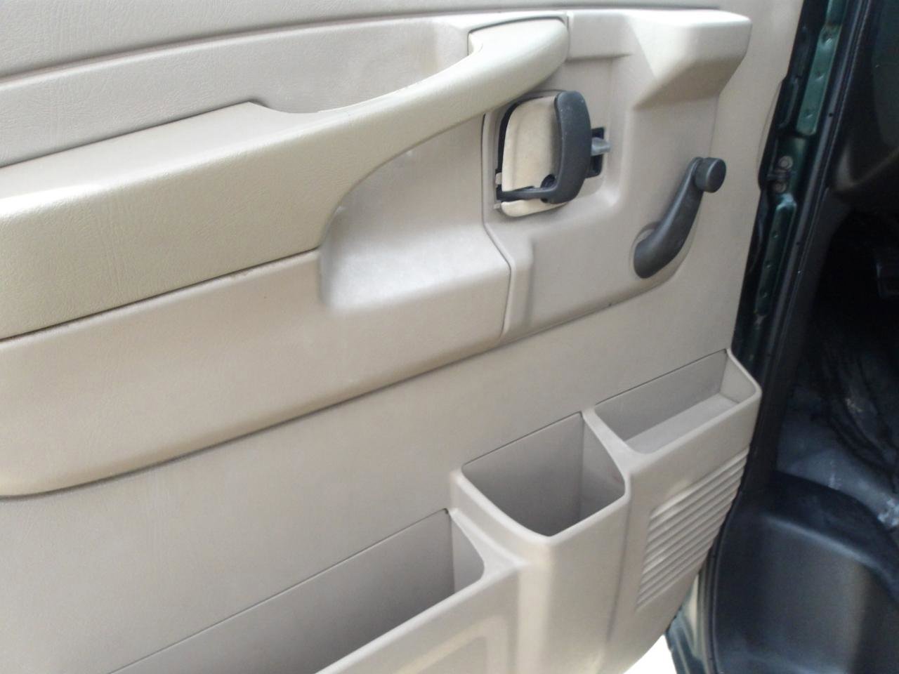 Used 2007 Chevrolet Express 1500 image 15