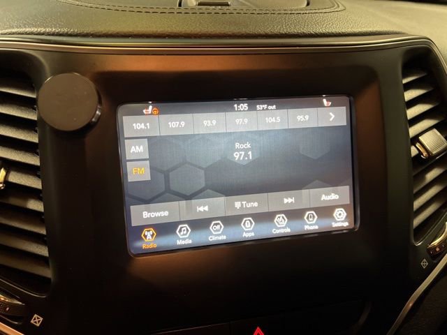 Used 2019 Jeep Cherokee Latitude w/ Cold Weather Group image 36