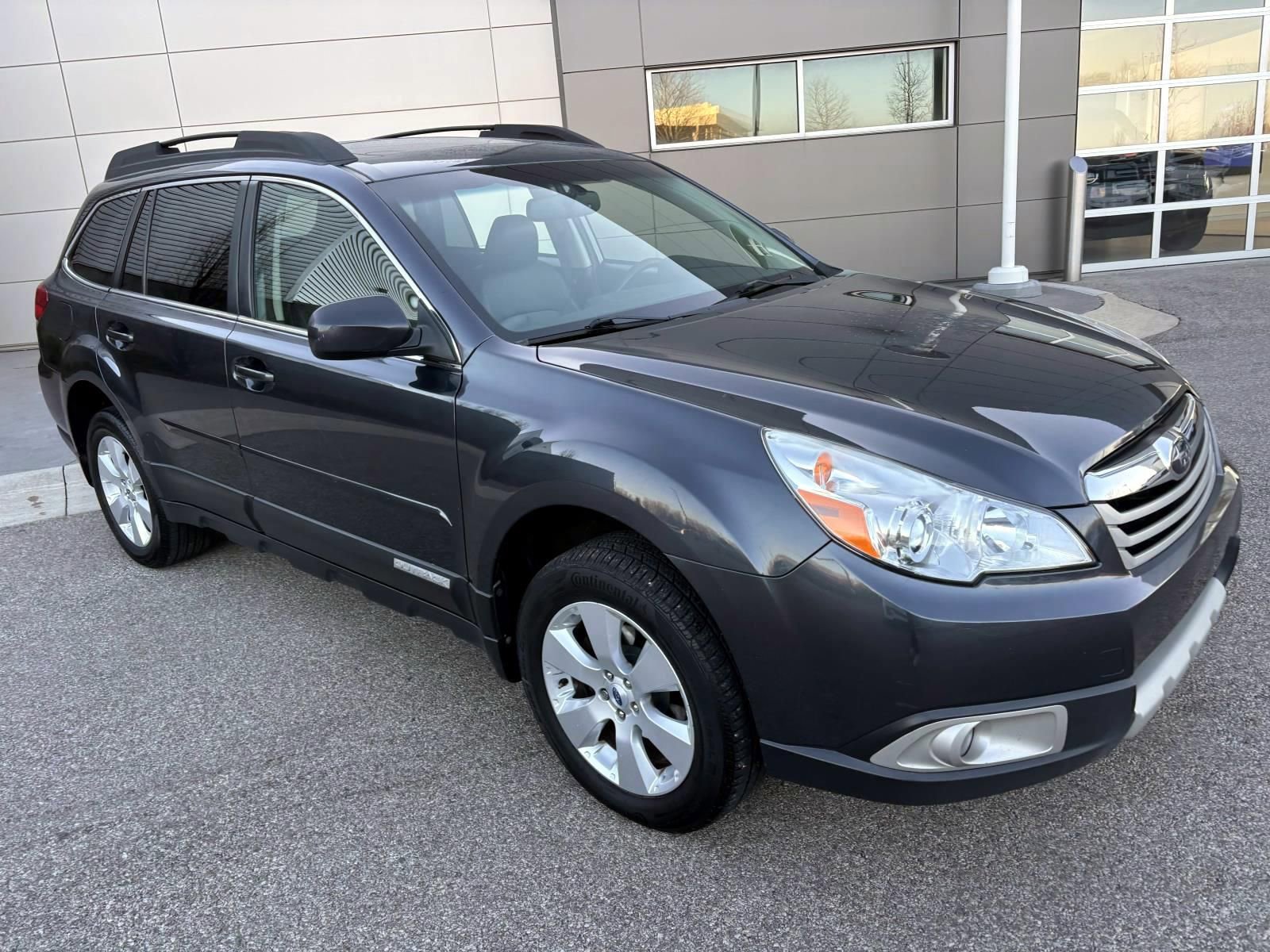 Used 2012 Subaru Outback 2.5i Limited w/ Moonroof Pkg image 3