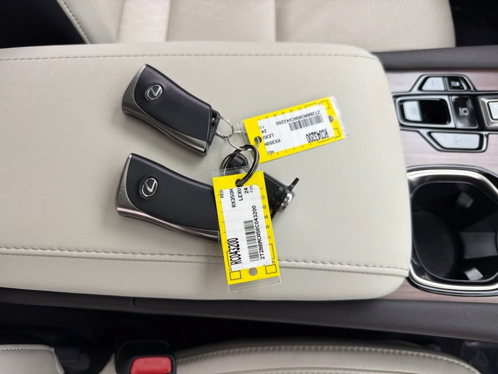 Used 2024 Lexus RX 350 w/ Convenience Package AWD/4WD image 34