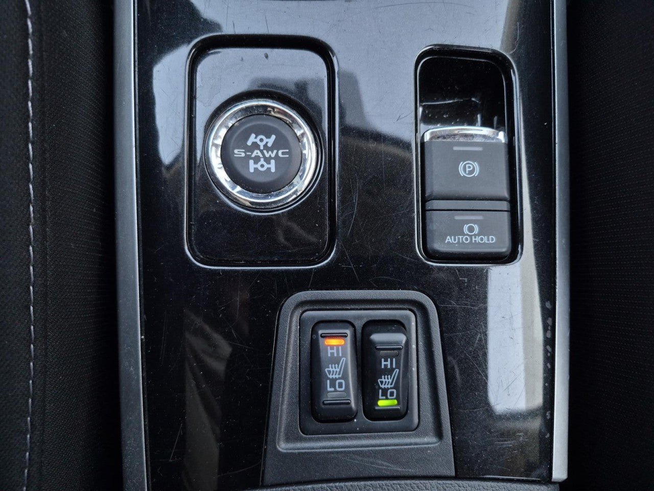 Used 2020 Mitsubishi Outlander SEL AWD/4WD image 25