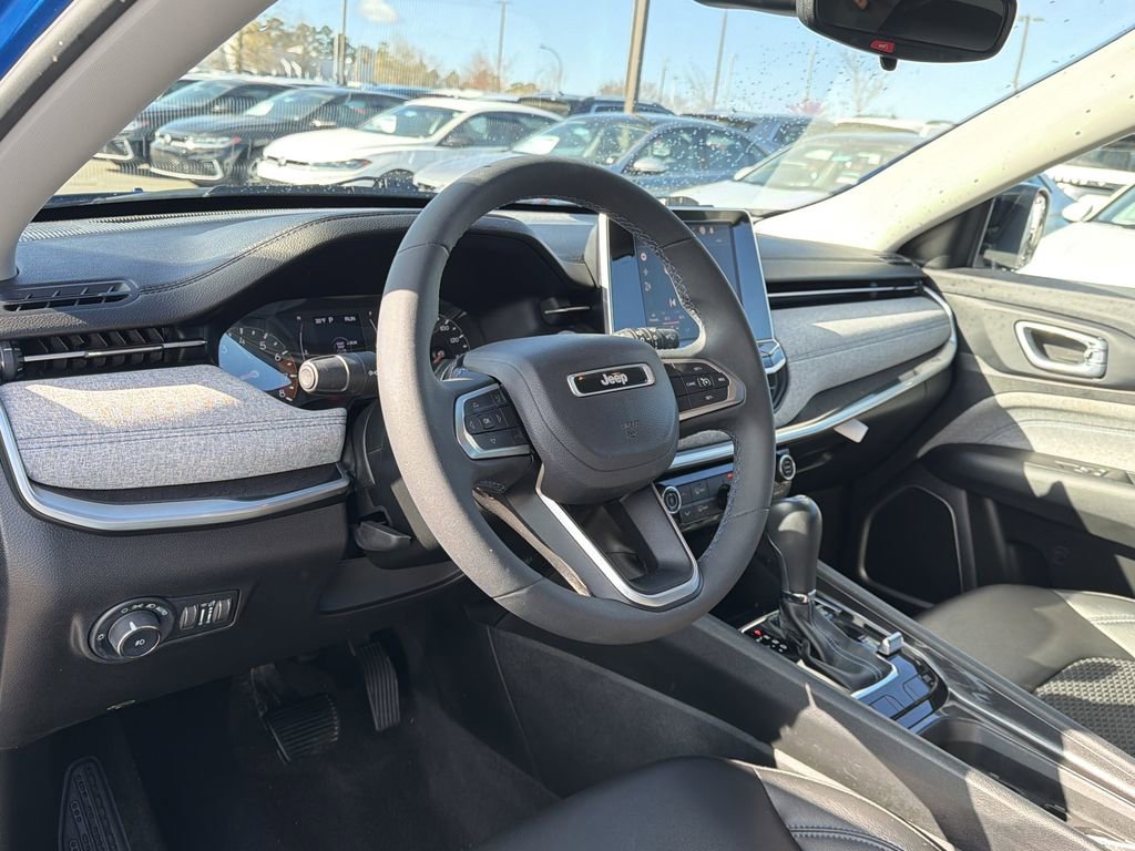 Used 2022 Jeep Compass Latitude AWD/4WD image 10