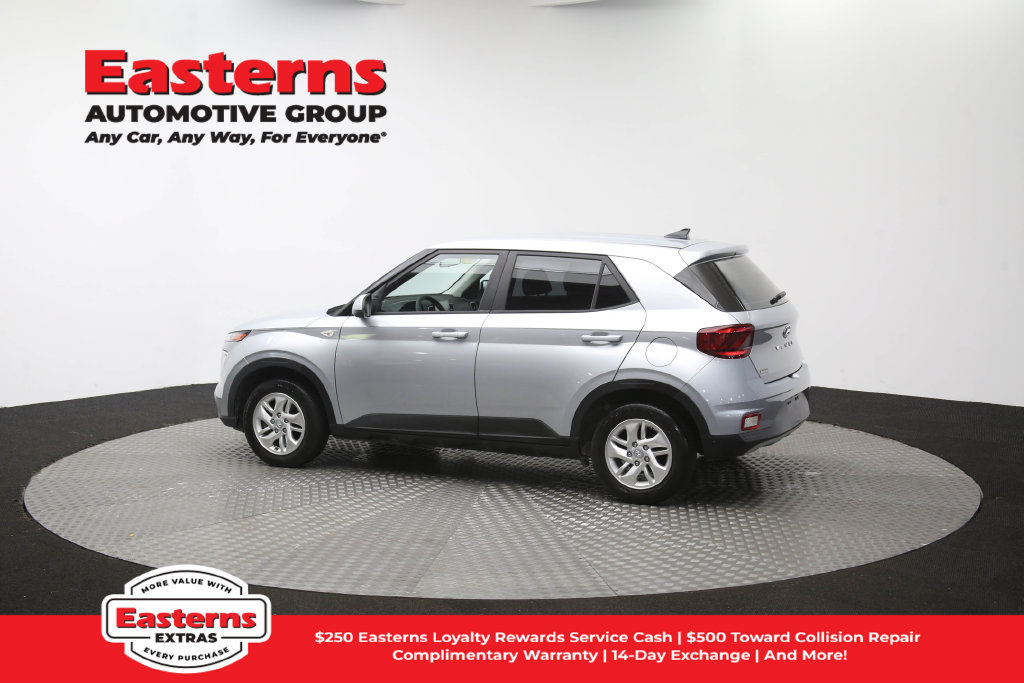 Used 2022 Hyundai Venue SE FWD image 63