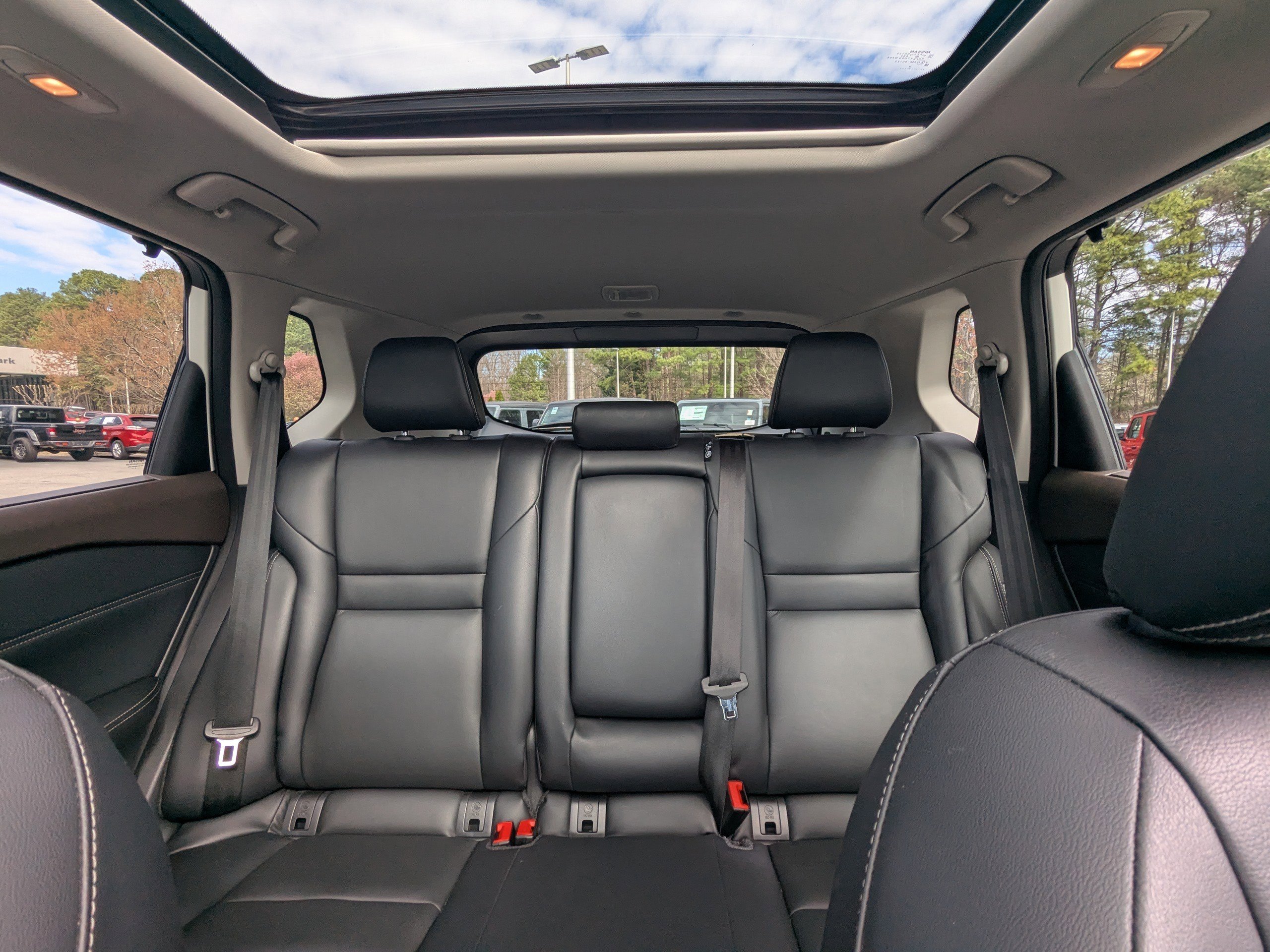 Used 2023 Nissan Rogue SL w/ SL Premium Package image 10