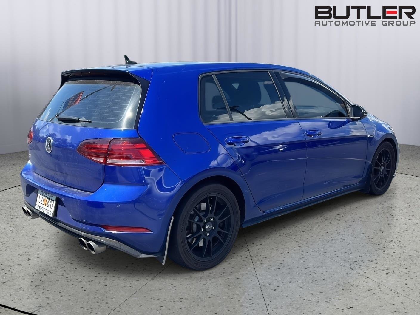 Used 2019 Volkswagen Golf R 4-Door AWD/4WD image 4