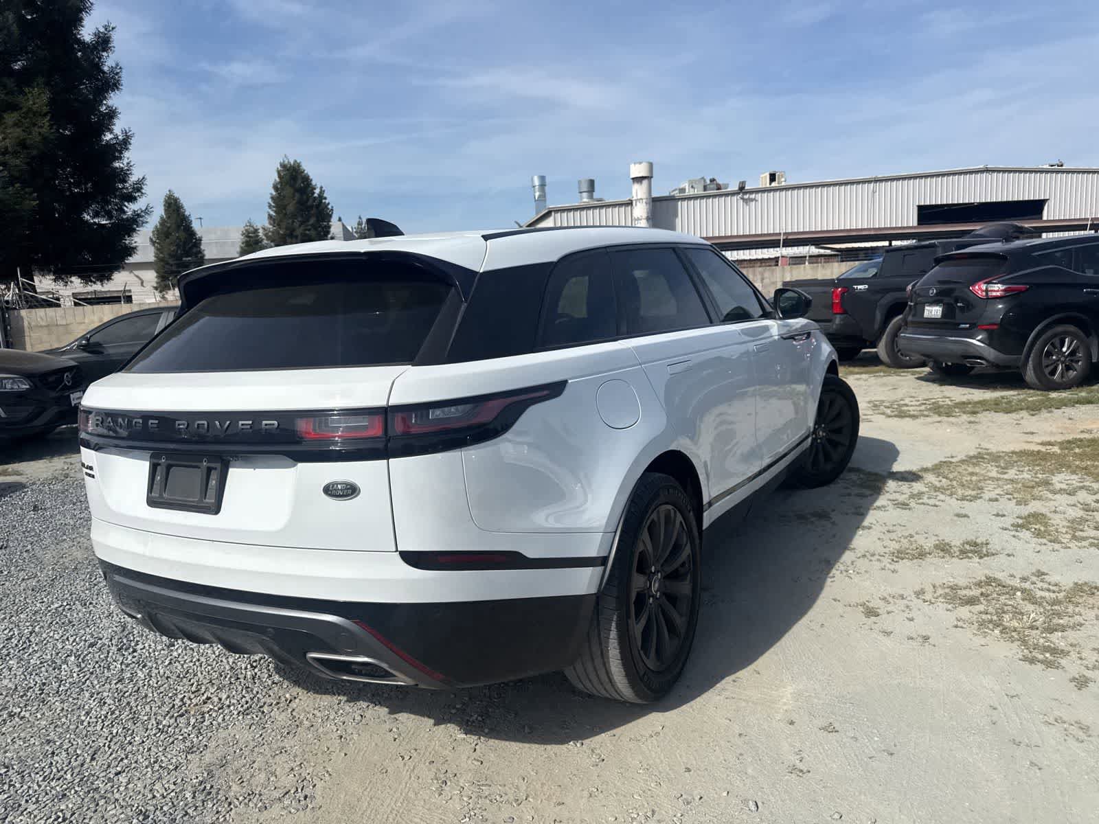 Used 2018 Land Rover Range Rover Velar R-Dynamic SE image 5