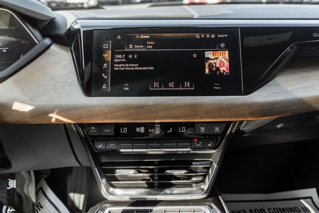 Used 2022 Audi e-tron GT Premium Plus image 17