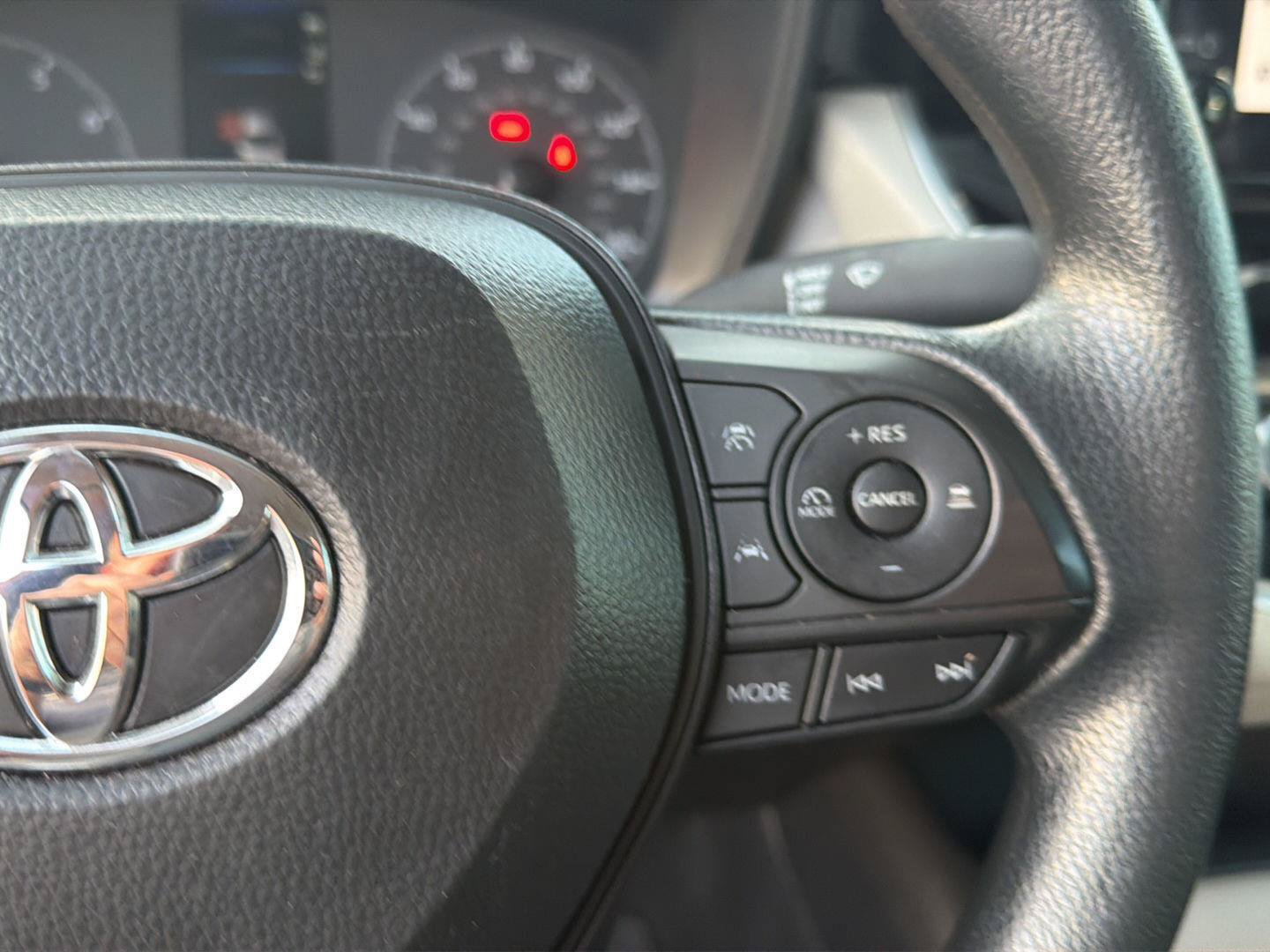 Certified 2025 Toyota Corolla LE w/ Convenience Package FWD image 21
