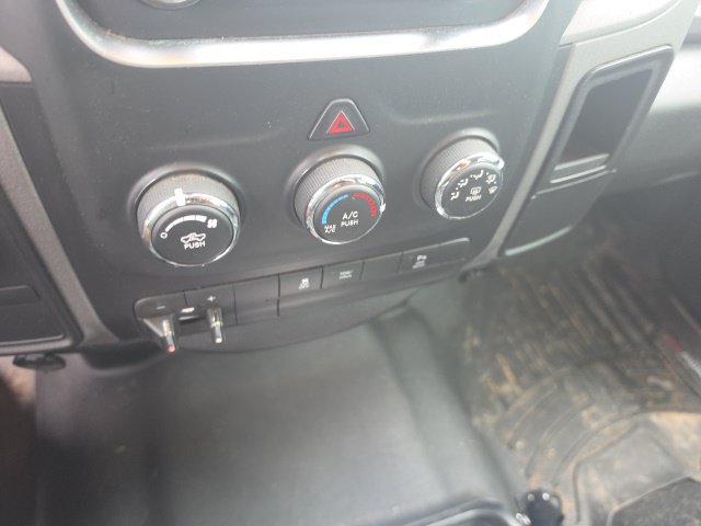 Used 2016 RAM 2500 Tradesman w/ Chrome Appearance Group AWD/4WD image 12