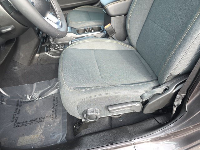 Used 2025 Jeep Wrangler Unlimited Sahara w/ Safety Group AWD/4WD image 13