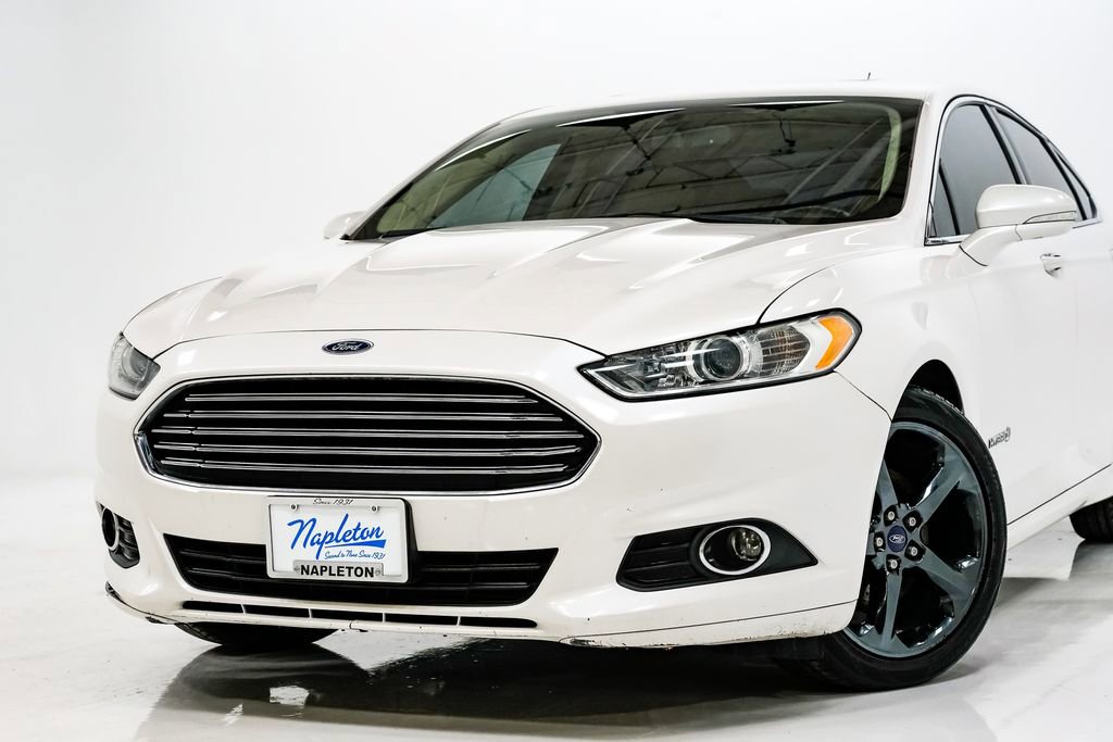 Used 2014 Ford Fusion SE w/ Equipment Group 502A image 2