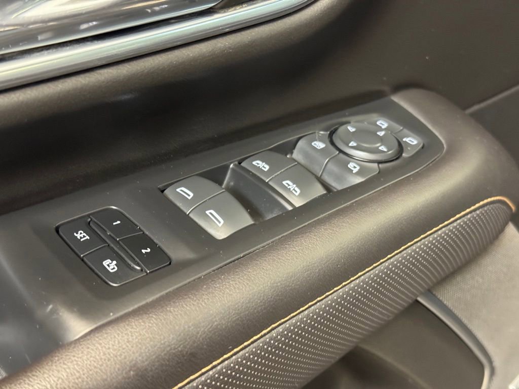 Used 2021 GMC Yukon AT4 w/ AT4 Premium Plus Package AWD/4WD image 10