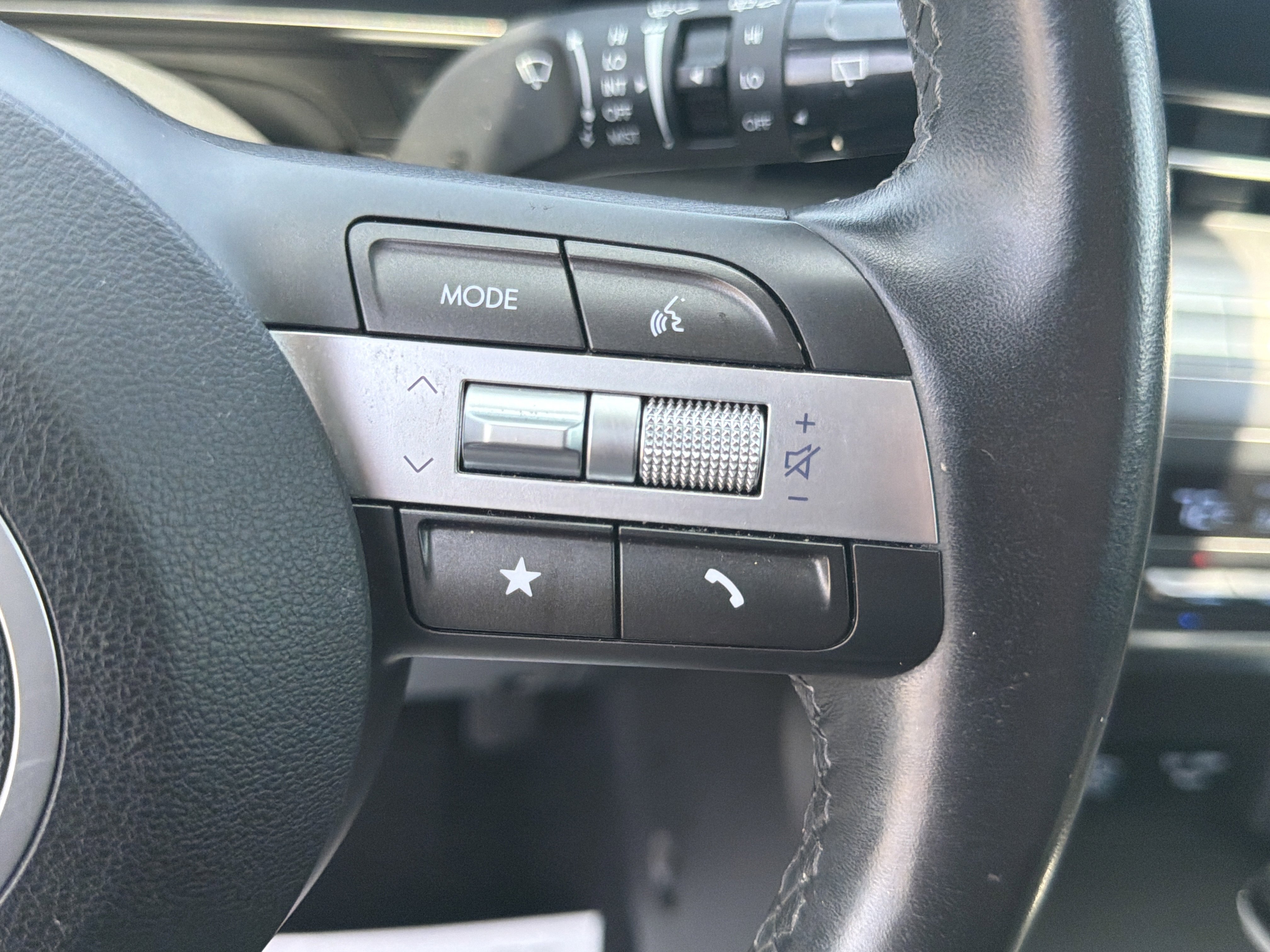 Used 2025 Hyundai Kona SEL AWD/4WD image 19