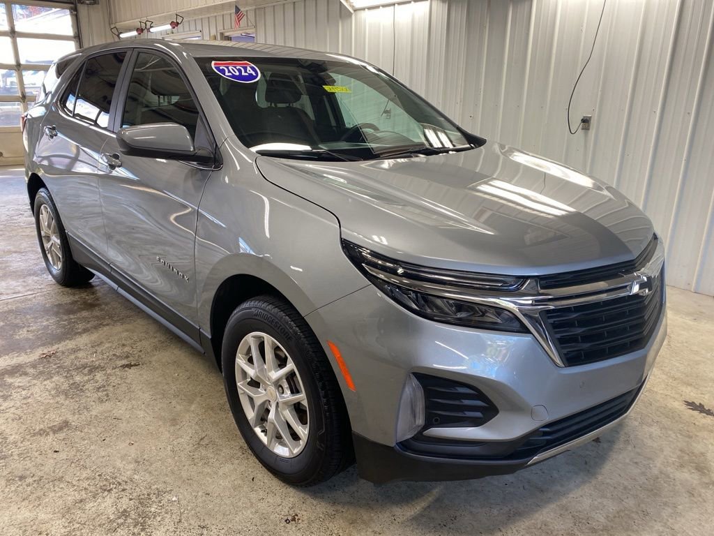 Used 2024 Chevrolet Equinox LT w/ LPO, Floor Liner Package image 3