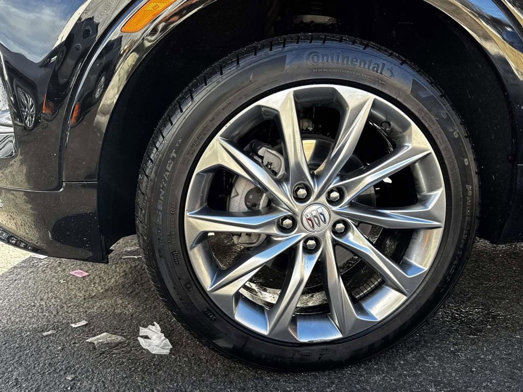 Used 2024 Buick Encore GX Avenir image 9