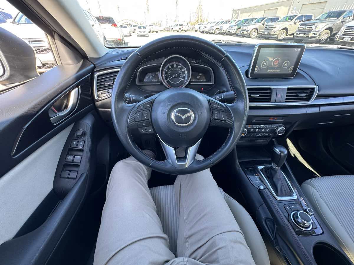 Used 2016 MAZDA MAZDA3 i Touring w/ Popular Equipment Package image 32