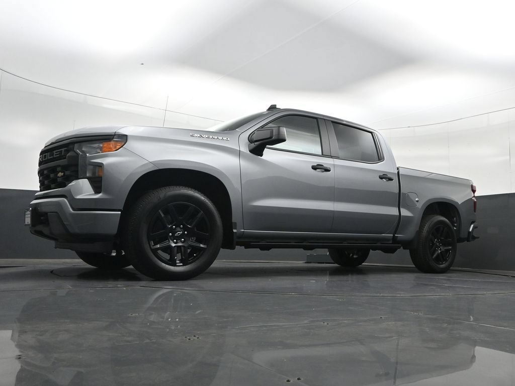 Certified 2025 Chevrolet Silverado 1500 Custom RWD image 30