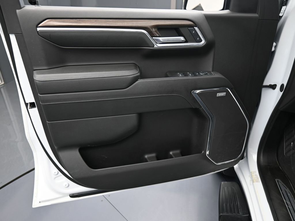 Used 2024 Chevrolet Silverado 1500 LT Trail Boss w/ LT Trail Boss Premium Package image 12