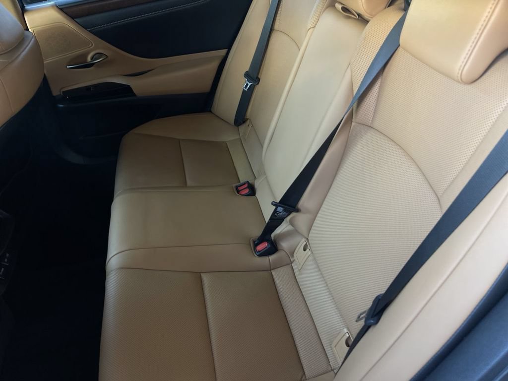 Used 2023 Lexus ES 350 w/ Premium Package FWD image 23