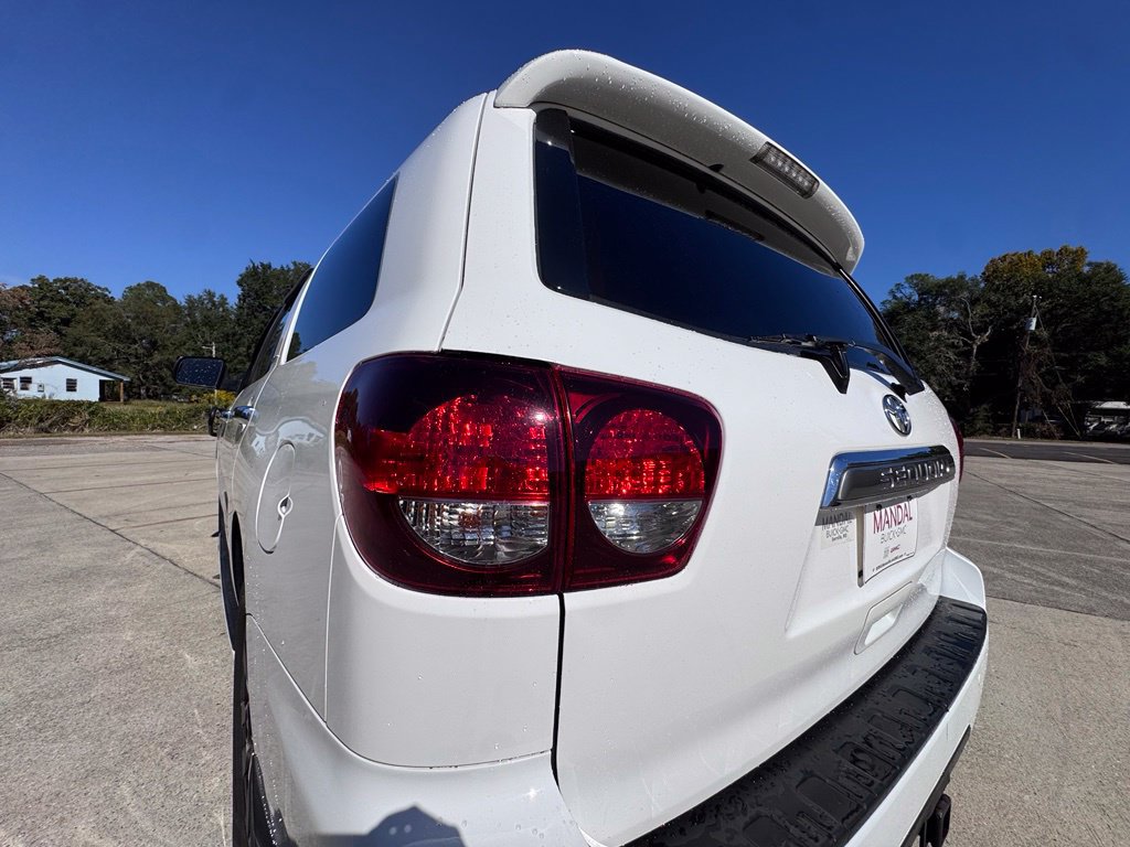 Used 2018 Toyota Sequoia Limited w/ Safety & Convenience Package AWD/4WD image 19