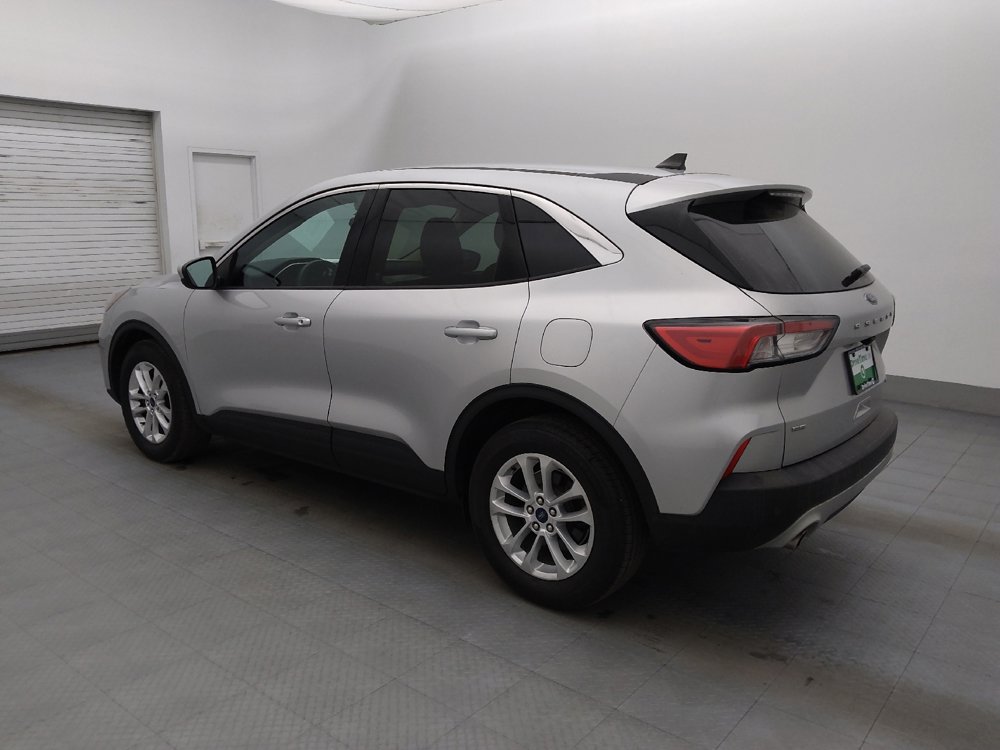 Used 2020 Ford Escape SE image 3