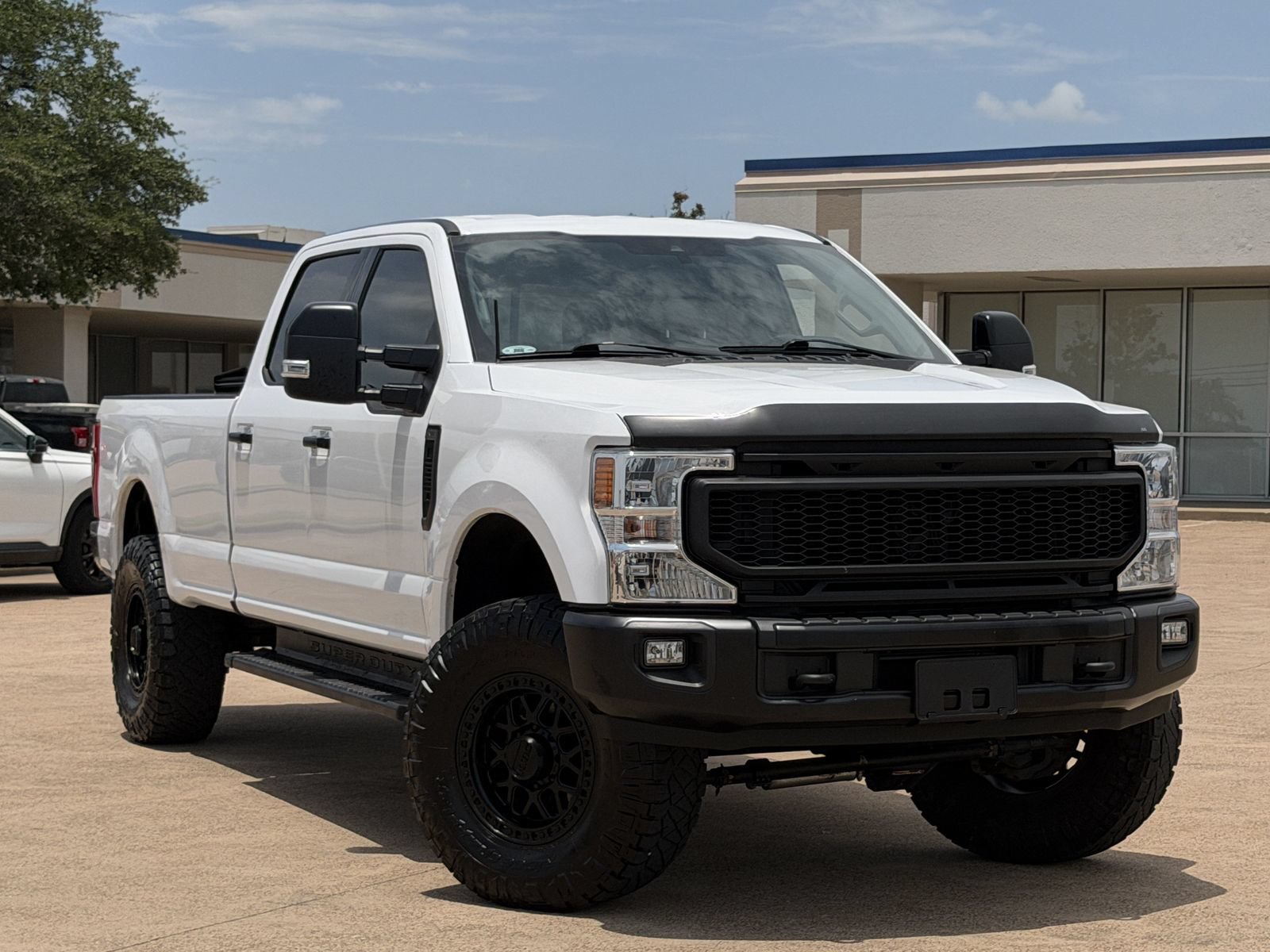 Used 2020 Ford F250 XLT w/ XLT Premium Package AWD/4WD image 2