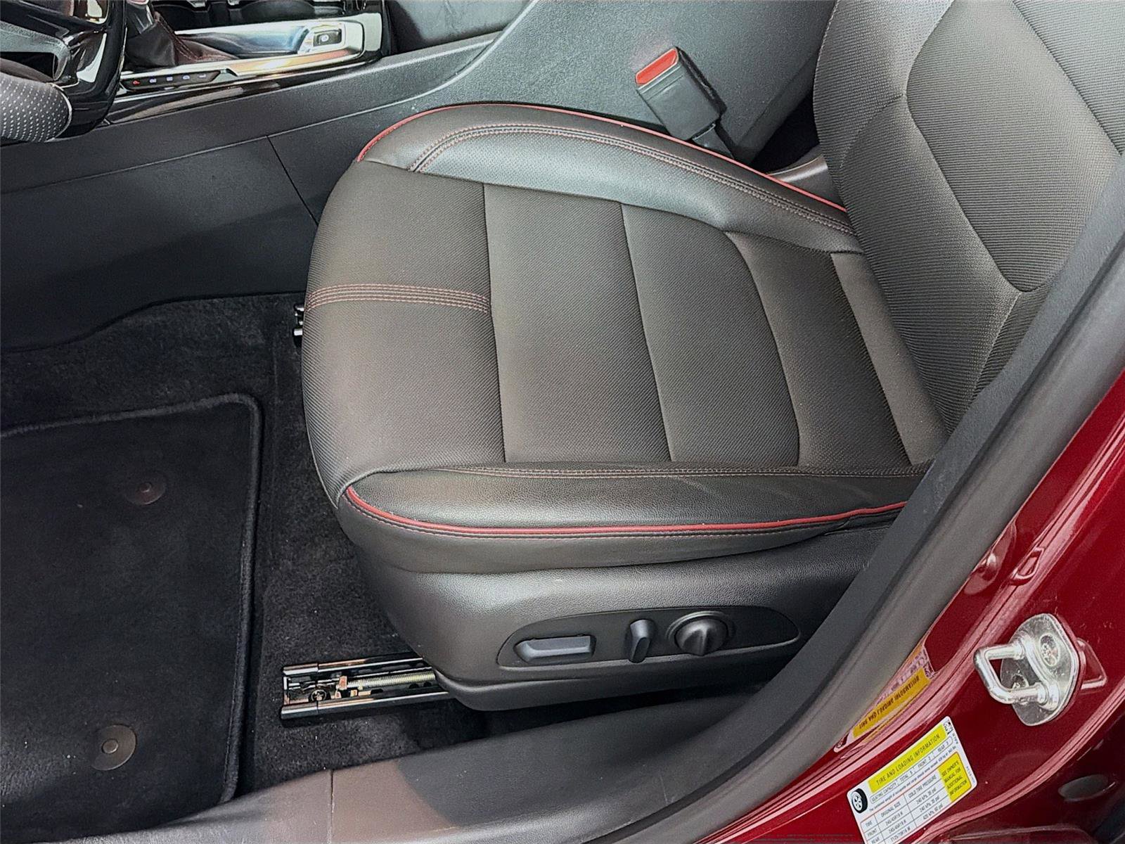 Used 2025 Chevrolet TrailBlazer RS w/ Driver Confidence Package AWD/4WD image 19