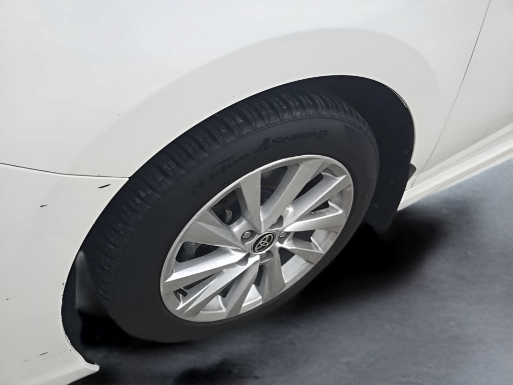 Used 2023 Toyota Camry SE FWD image 27