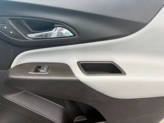 Used 2023 Chevrolet Equinox LS FWD image 39