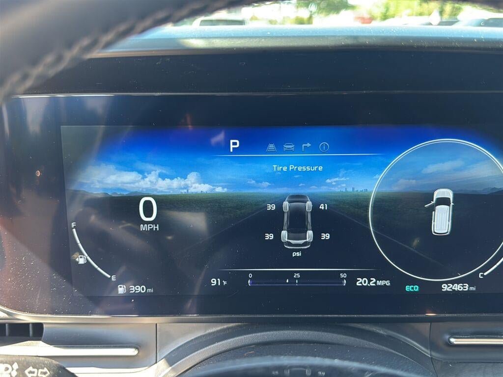 Used 2024 Kia Carnival SX FWD image 25