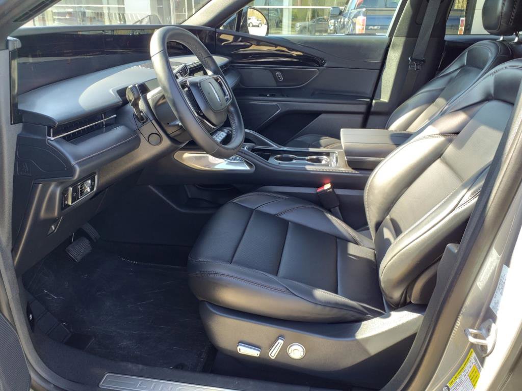 New 2025 Lincoln Nautilus Premier w/ Jet Appearance Package image 7