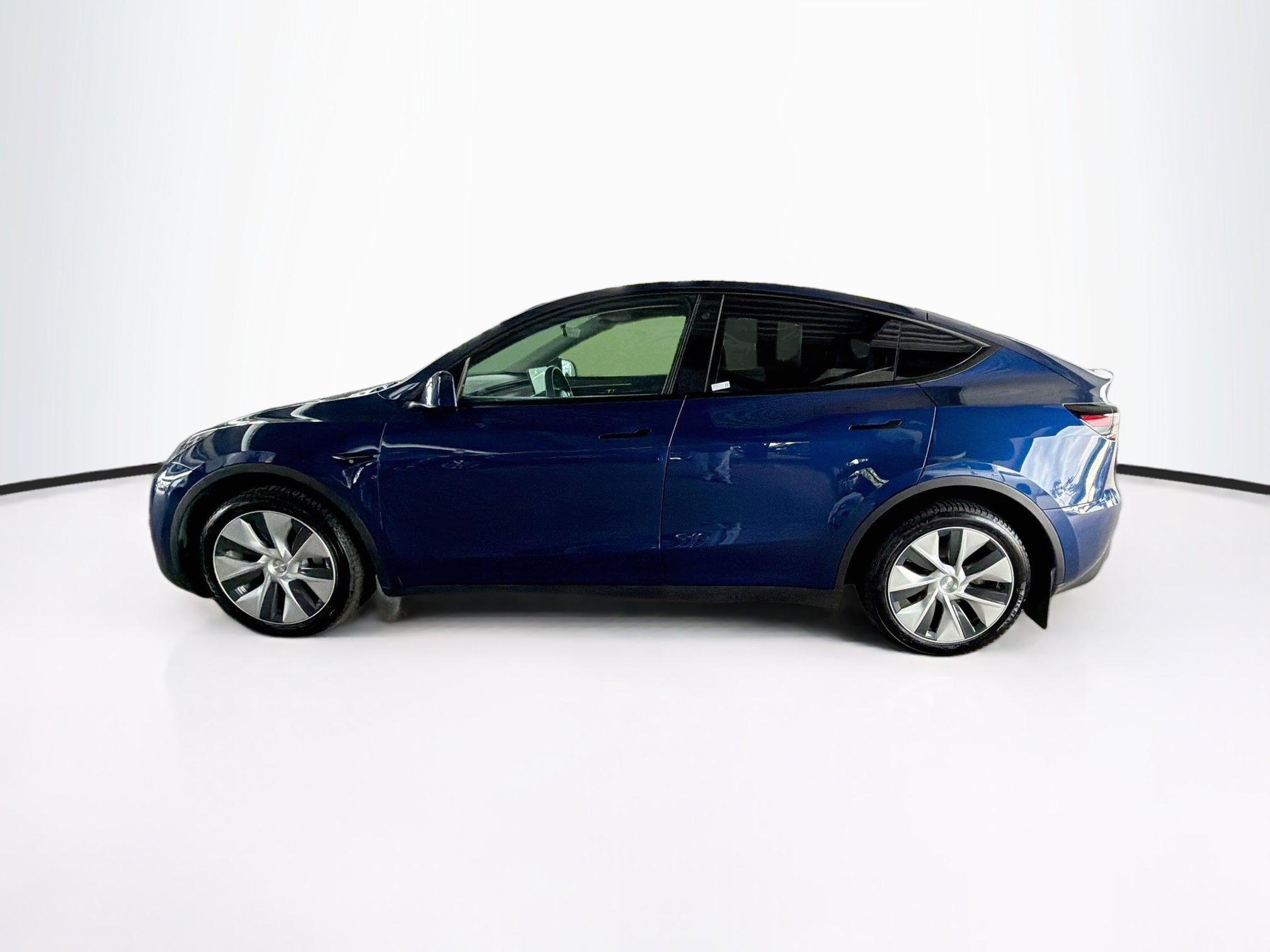 Used 2023 Tesla Model Y Long Range AWD/4WD image 4